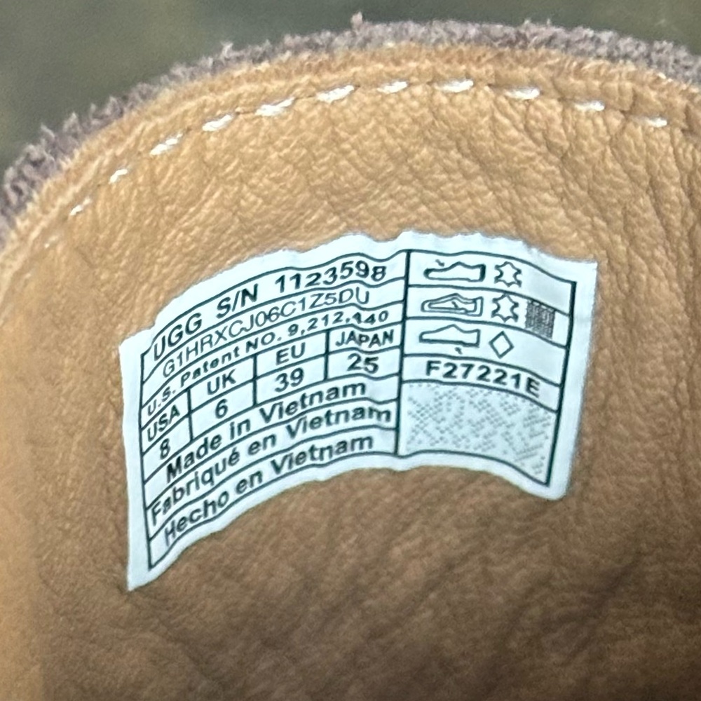 UGG Rianne Bootie - Picture 12 of 12